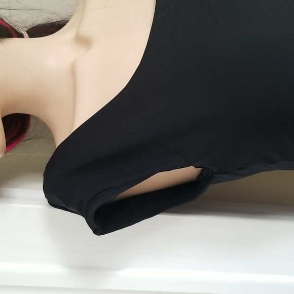 Casa Zeta-Jones scoop neck top - Picture 3 of 14